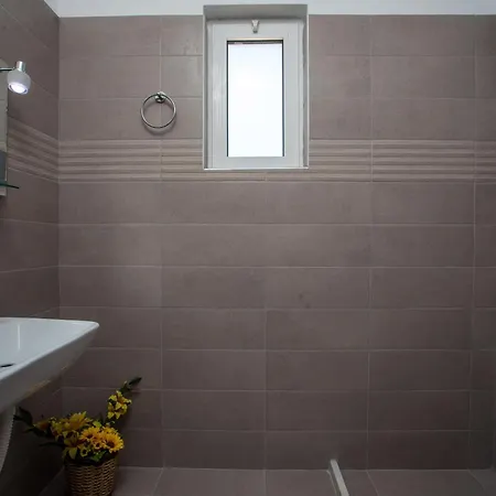 Bless View Apartmanhotel Lahaniá