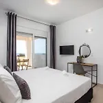 Bless View Apartmanhotel 3*